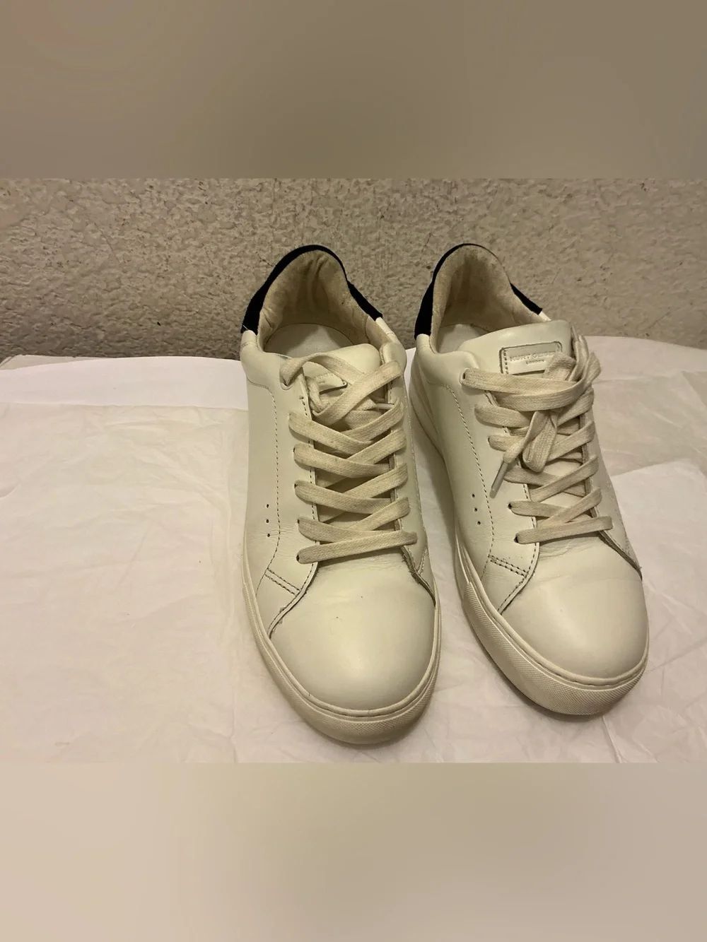 Kurt Geiger London Laney Cream Leather Sneakers with Light Gold Logo size 39